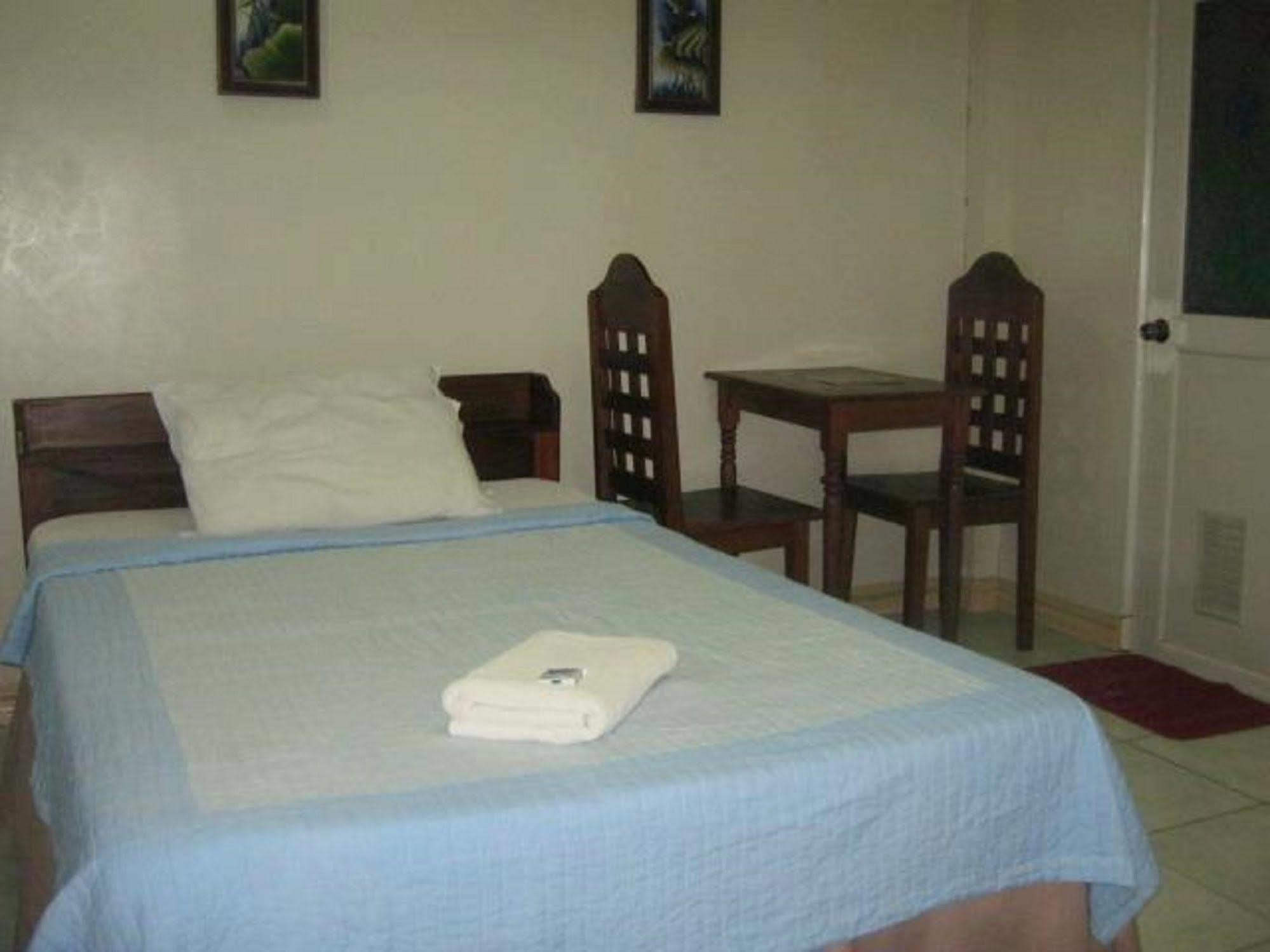 Liberty Park Pension Puerto Princesa Exterior photo